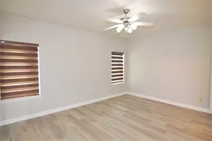 17481 Red Oak Dr, Houston, TX 77090 - Photo 30