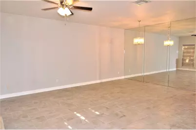 17481 Red Oak Drive #17481, Houston, TX 77090 - Photo 4