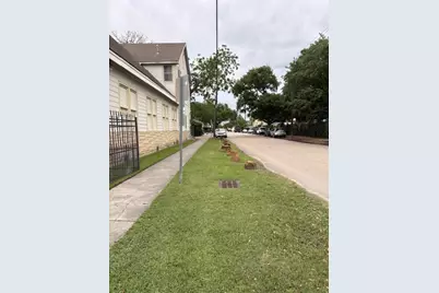 5102 Center Street, Houston, TX 77007 - Photo 4