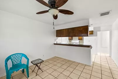 4811 Hannas Reef Drive, Bacliff, TX 77518 - Photo 8