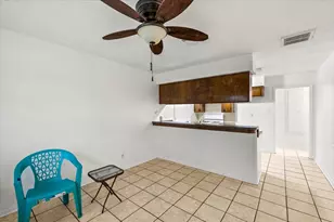 4811 Hannas Reef Dr, Bacliff, TX 77518 - Photo 8