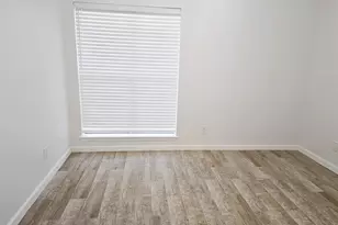 921 Marine Dr, Galveston, TX 77550 - Photo 12