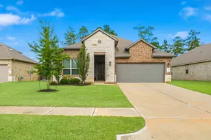 14127 Lake Lodge Dr, Conroe, TX 77384 - Photo 2