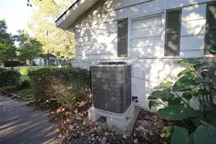 411 E Alabama St, Wharton, TX 77488 - Photo 2
