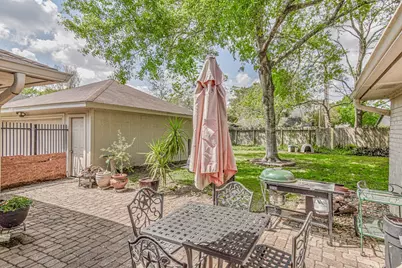 604 Fairway Drive, Richmond, TX 77469 - Photo 2