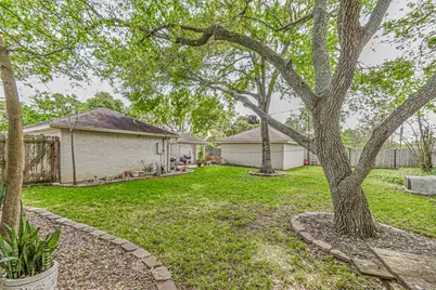 604 Fairway Drive, Richmond, TX 77469 - Photo 4