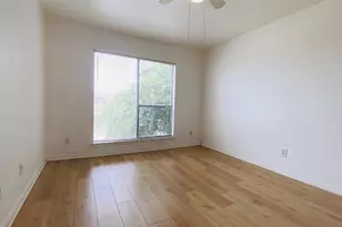 2824 S Bartell Dr, Houston, TX 77054 - Photo 8