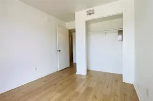 2824 S Bartell Dr, Houston, TX 77054 - Photo 12