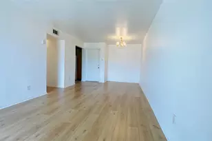 2824 S Bartell Dr, Houston, TX 77054 - Photo 2