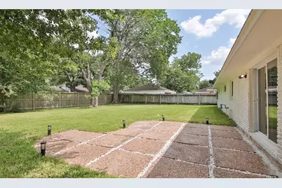 10803 Chimney Rock Road, Houston, TX 77096 - Photo 14