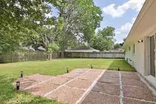 10803 Chimney Rock Rd, Houston, TX 77096 - Photo 14
