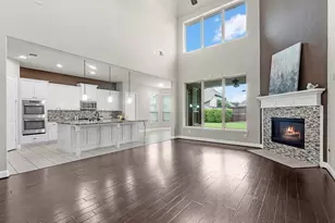 15819 Graham Spring Ln, Houston, TX 77044 - Photo 8