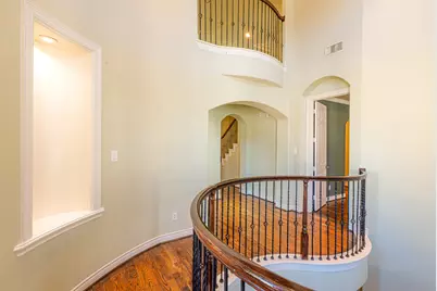 1314 Sherwood Springs Lane, Houston, TX 77043 - Photo 18