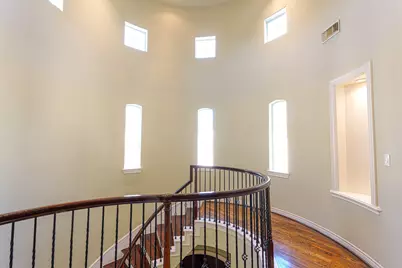 1314 Sherwood Springs Lane, Houston, TX 77043 - Photo 20