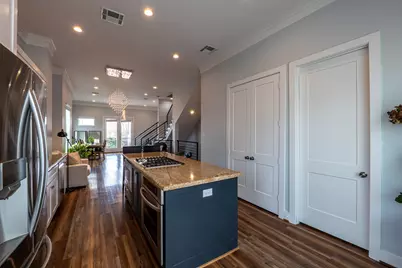 1318 Reinerman Street, Houston, TX 77007 - Photo 12