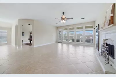 527 Jordan Creek Court, League City, TX 77573 - Photo 14