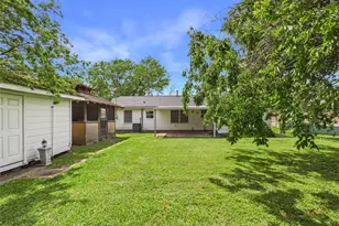 825 Grove St, Deer Park, TX 77536 - Photo 12