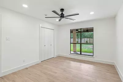 221 Montwood, Seguin, TX 78155 - Photo 18