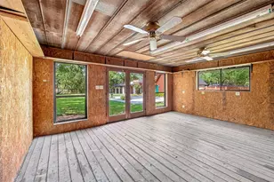221 Montwood, Seguin, TX 78155 - Photo 44