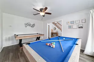563 Landfall Ln, Conroe, TX 77302 - Photo 8