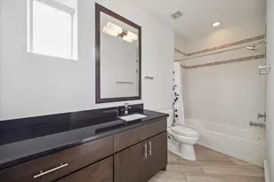 1012 Stanford St, Houston, TX 77019 - Photo 24