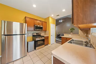 1700 Chestnut Glen Court, Conroe, TX 77301 - Photo 14