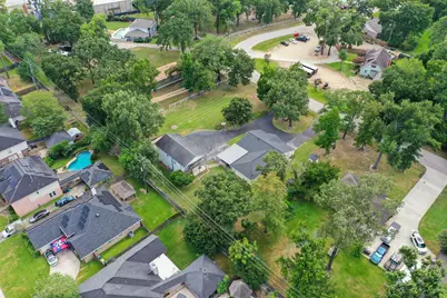 30210 E Geneva Drive E, Spring, TX 77386 - Photo 46