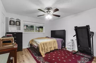 15714 Rill Ln, Houston, TX 77062 - Photo 12