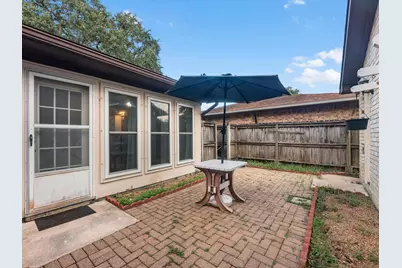 15714 Rill Lane, Houston, TX 77062 - Photo 8