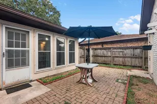 15714 Rill Ln, Houston, TX 77062 - Photo 8