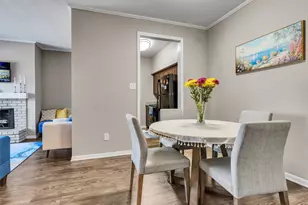 702 Bering Dr, Houston, TX 77057 - Photo 4