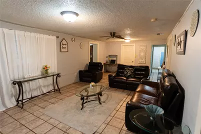 417 Hardy Street, Clute, TX 77531 - Photo 4