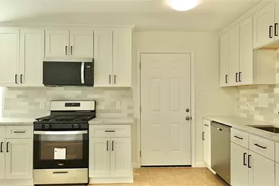 7918 Prestwood Dr #4, Houston, TX 77036 - Photo 14