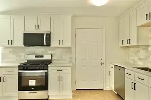 7918 Prestwood Dr, Houston, TX 77036 - Photo 14