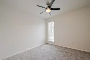 13731 Greenway Dr, Sugar Land, TX 77498 - Photo 20