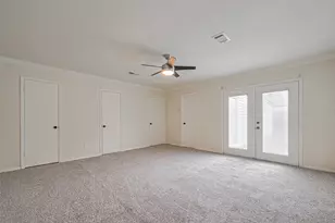 13731 Greenway Dr, Sugar Land, TX 77498 - Photo 26