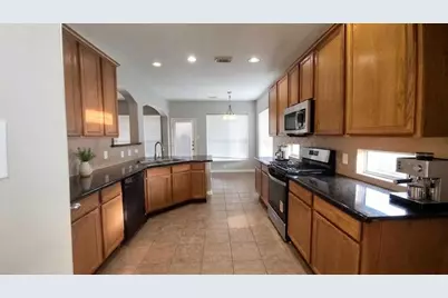 6715 Starcroft Court, Spring, TX 77379 - Photo 4