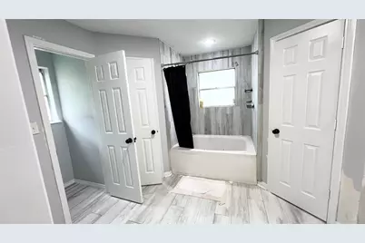 803 Glen Hollow Drive, Conroe, TX 77385 - Photo 12