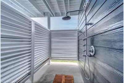 1256 E Canal Drive, Crystal Beach, TX 77650 - Photo 4