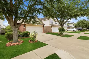 7207 Calcutta Spring Dr, Houston, TX 77083 - Photo 2