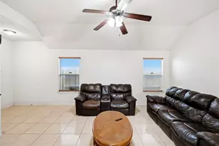 7207 Calcutta Spring Dr, Houston, TX 77083 - Photo 10