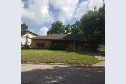 6102 Belcrest Street, Houston, TX 77033 - Photo 2
