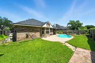 11610 Waterwood Ct, Pearland, TX 77584 - Photo 34