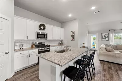 4901 Perennial Lane, La Marque, TX 77568 - Photo 12
