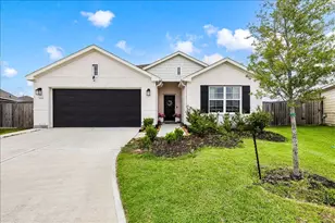 4901 Perennial Ln, La Marque, TX 77568 - Photo 2