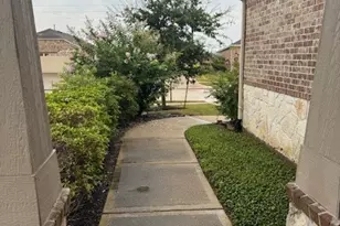 3218 Chimney Swift Ln, Richmond, TX 77469 - Photo 2