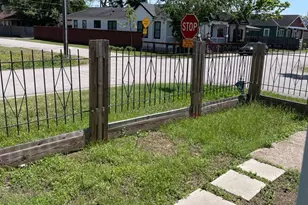 401 Walton St, Houston, TX 77009 - Photo 24