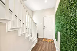 210 Garrotsville St, Houston, TX 77022 - Photo 14