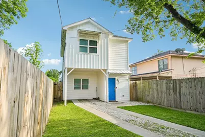 210 Garrotsville Street, Houston, TX 77022 - Photo 8