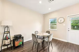 210 Garrotsville St, Houston, TX 77022 - Photo 18
